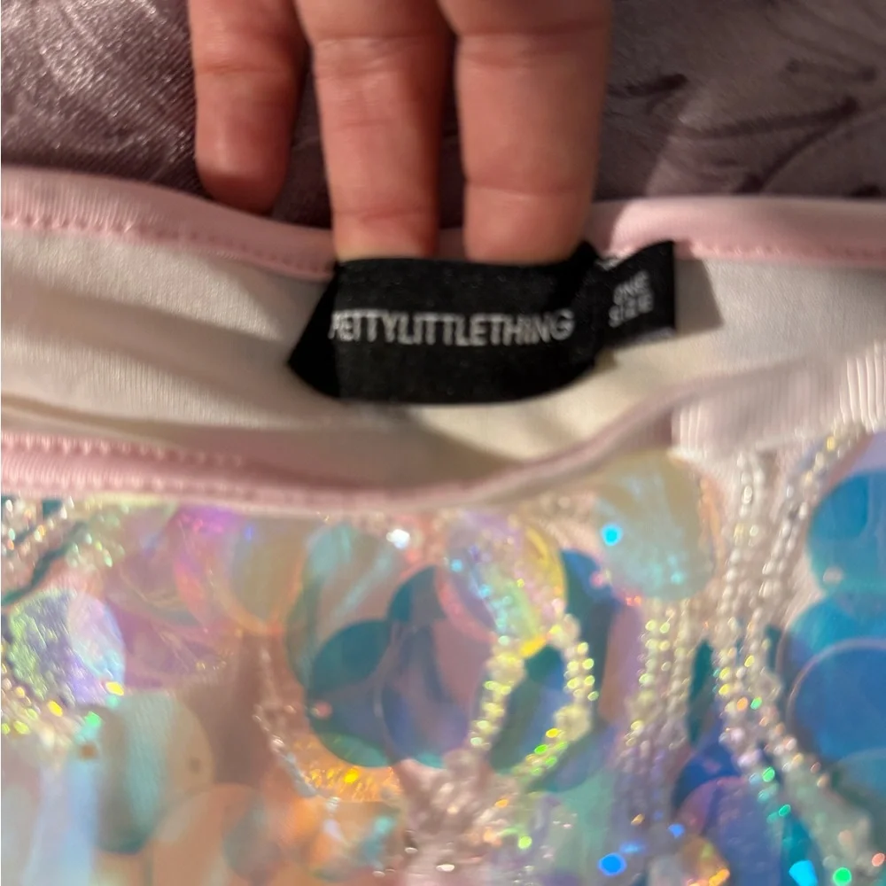 PrettyLittleThing Iridescent Wings and matching bottoms - Picture 2 of 5